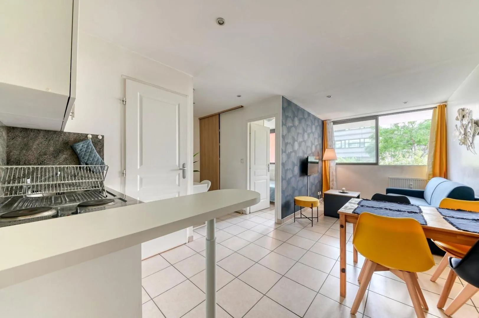 Apartment Guestready - Cozy Villeurbanne Getaway