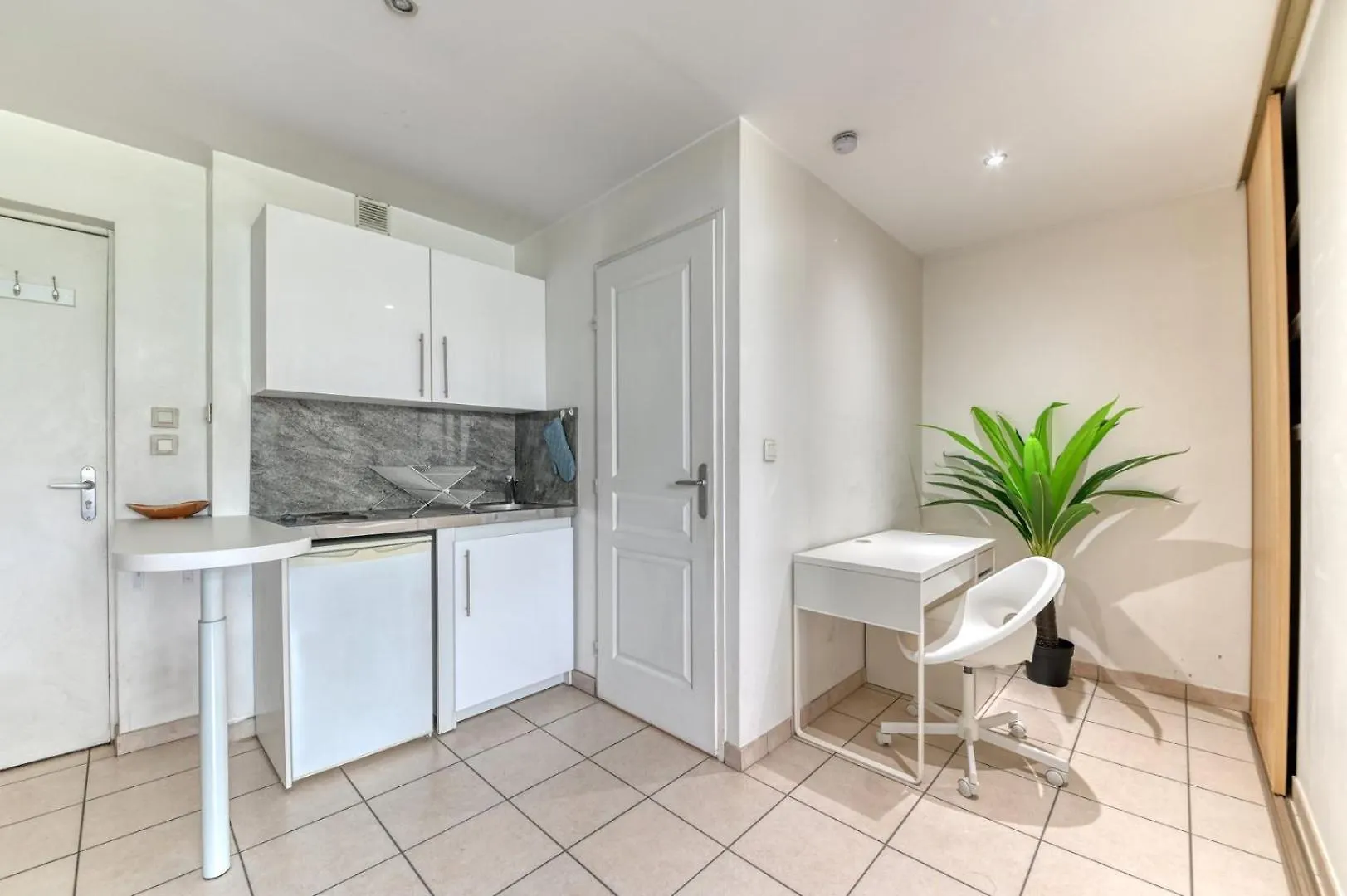Guestready - Cozy Villeurbanne Getaway 0*,